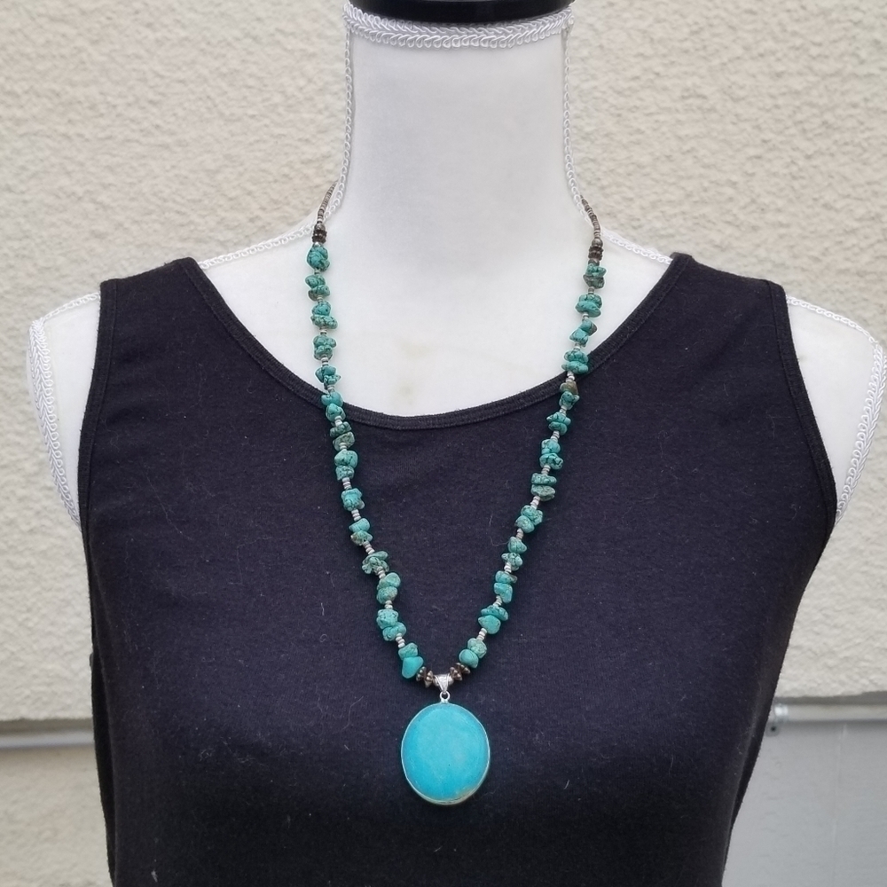 faux turquoise stone beaded necklace